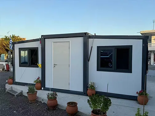 Expandable container house for Outdoor living